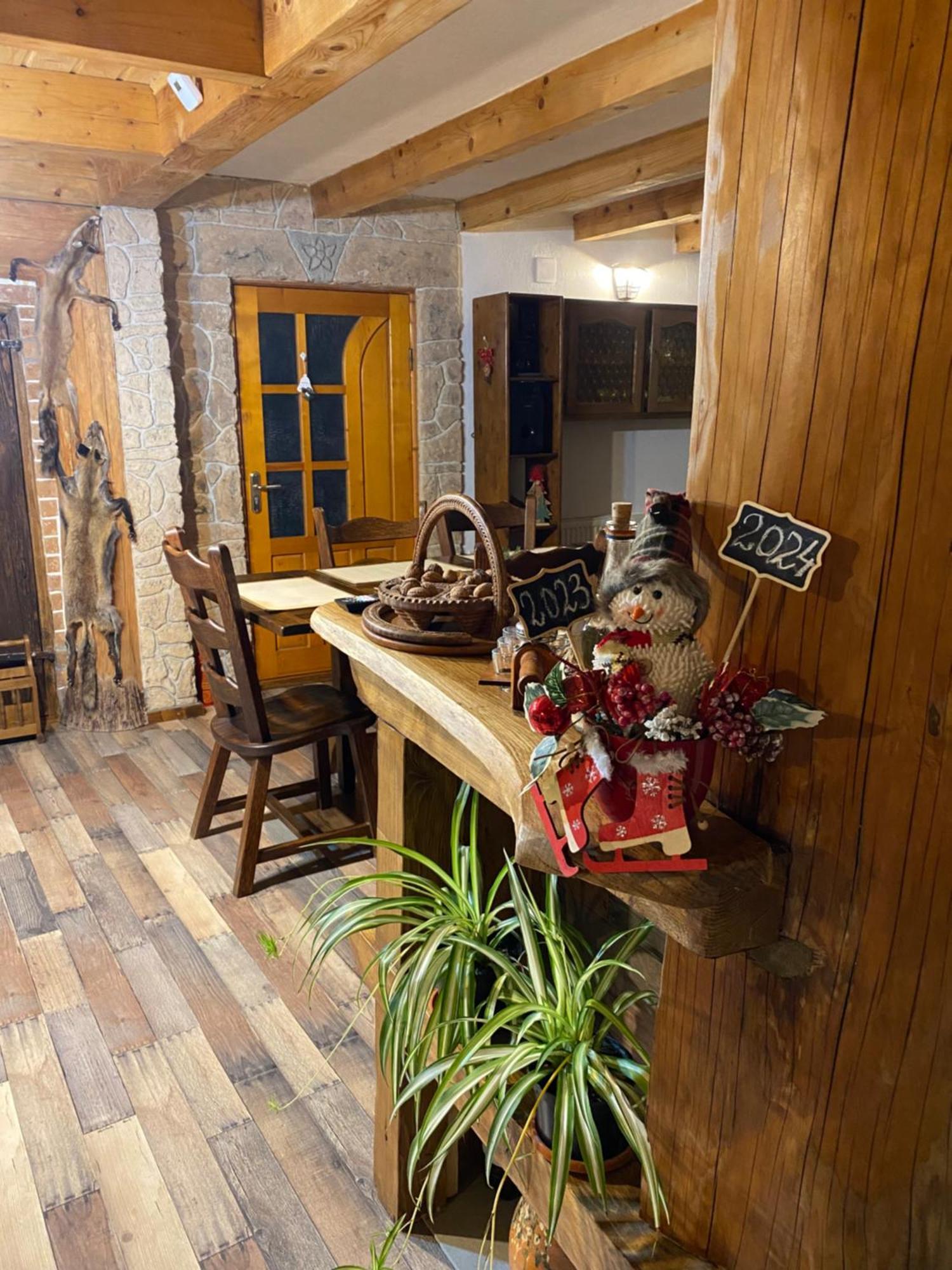 Casa Cu Sindrila Villa Vălenii de Munte Dış mekan fotoğraf
