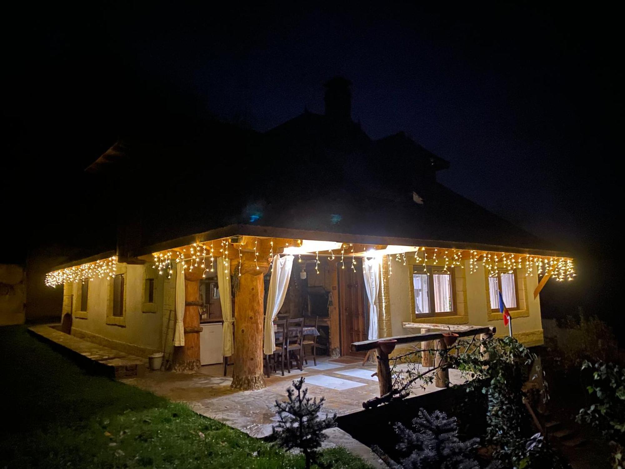 Casa Cu Sindrila Villa Vălenii de Munte Dış mekan fotoğraf